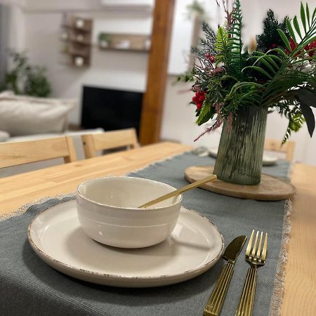 Taverna Apartman Monor Bagian luar foto