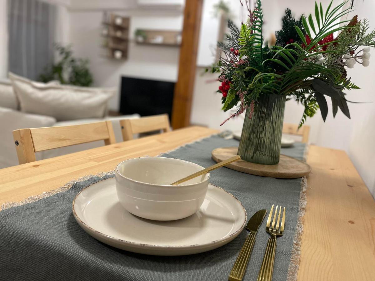 Taverna Apartman Monor Bagian luar foto